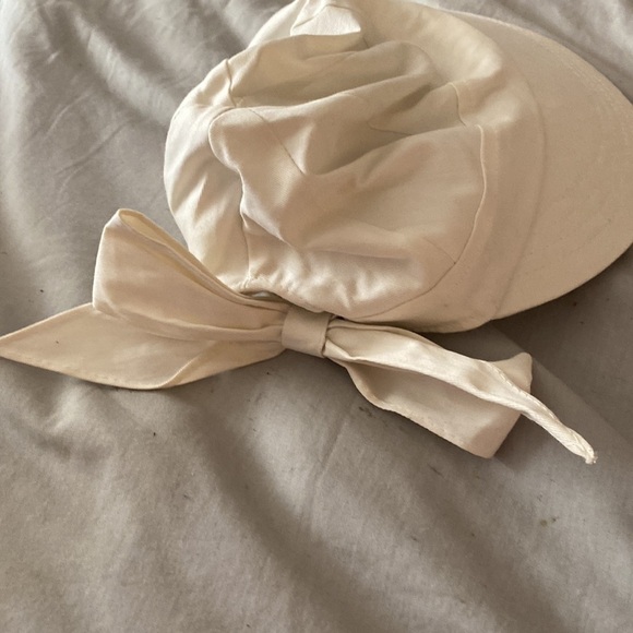 White material ponytail hat wide brim - Picture 6 of 8